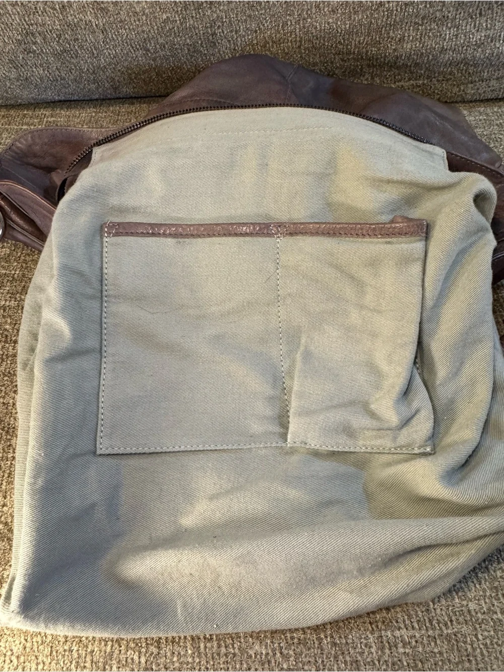 Day & Mood hobo bag crafted washed distressed leather taupe/grey shade - Picture 13 of 15